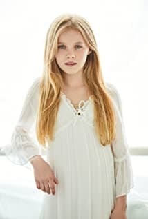 Alyla Browne