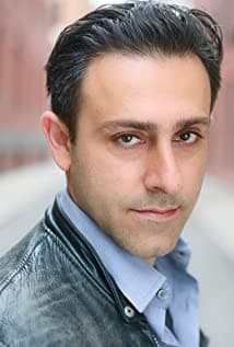 Arash Mokhtar