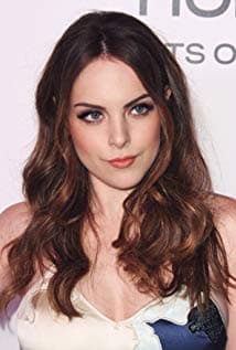Elizabeth Gillies