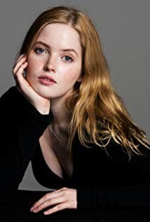 Ellie Bamber
