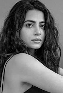 Emeraude Toubia