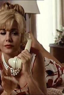 Glynis Barber