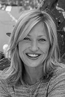 Joey Lauren Adams