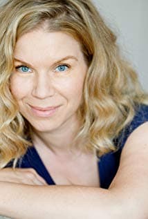 Julia Effertz