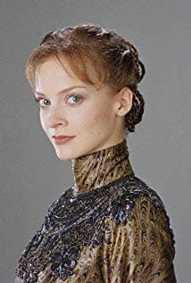 Julie Cox