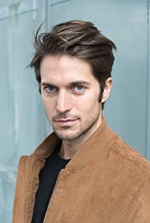 Lucas Bravo