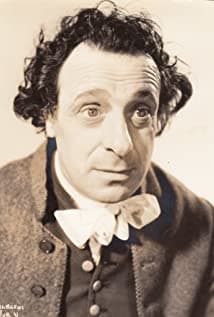 Luis Alberni
