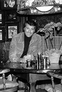 Lyle Waggoner