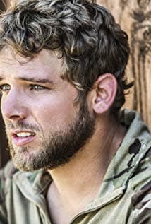 Max Thieriot