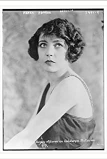 Renée Adorée
