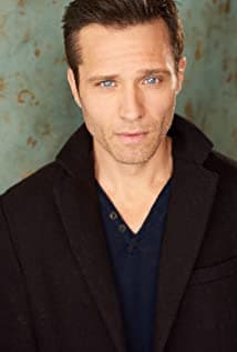 Seamus Dever
