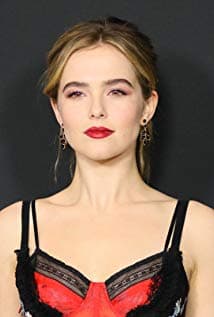 Zoey Deutch