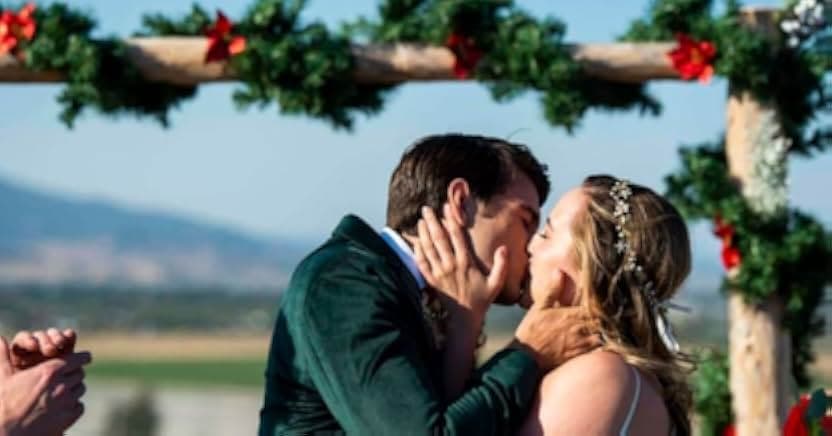 A California Christmas: City Lights 2021