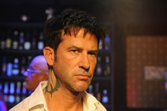 6 Bullets 2012