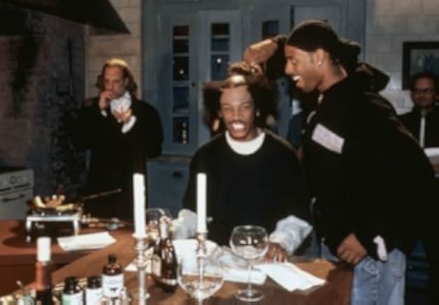 Scary Movie 2 2001