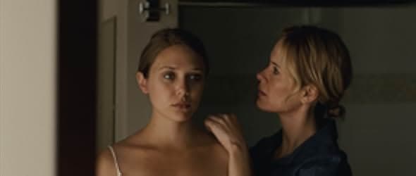 Martha Marcy May Marlene 2011