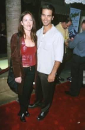 The Broken Hearts Club: A Romantic Comedy 2000