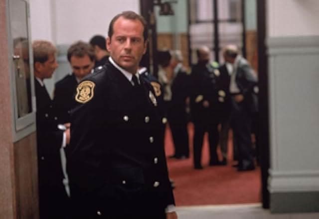 Striking Distance 1993