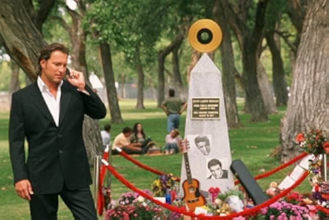 Elvis Has Left the Building 2004