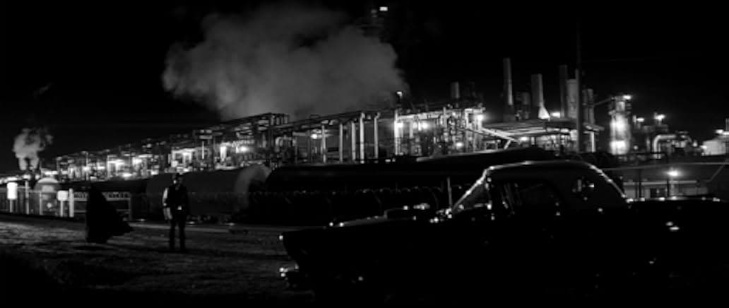 A Girl Walks Home Alone at Night 2014