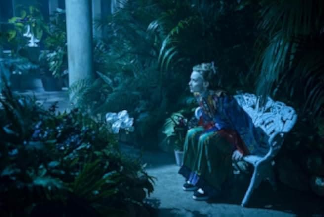 Alice Through the Looking Glass 2016