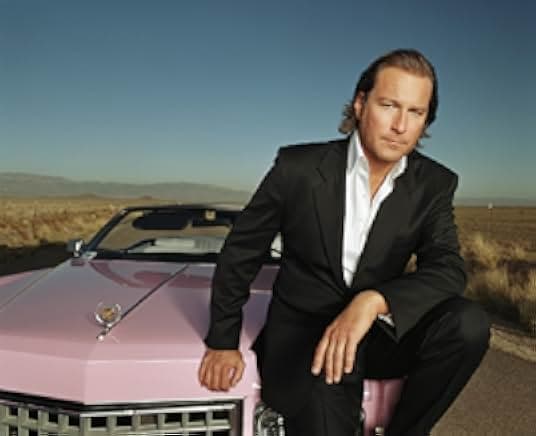 Elvis Has Left the Building 2004