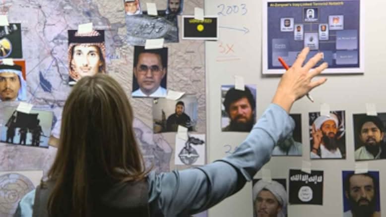 Manhunt: The Inside Story of the Hunt for Bin Laden 2013