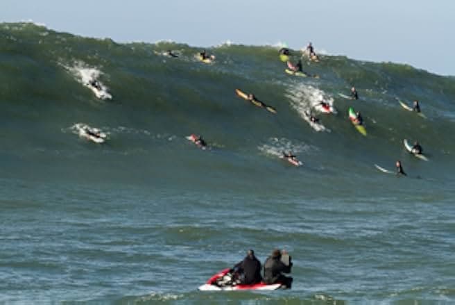 Chasing Mavericks 2012