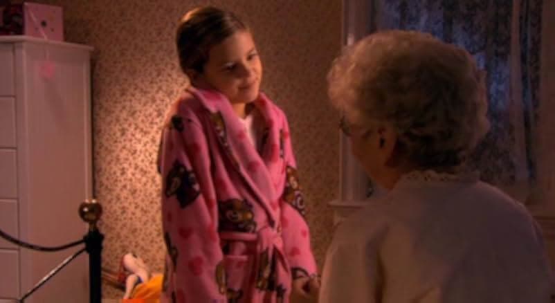 Roxy Hunter and the Mystery of the Moody Ghost 2007