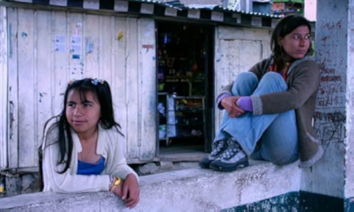 Qué tan lejos 2006