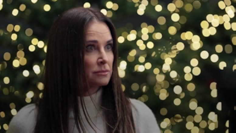 The Housewives of the North Pole 2021