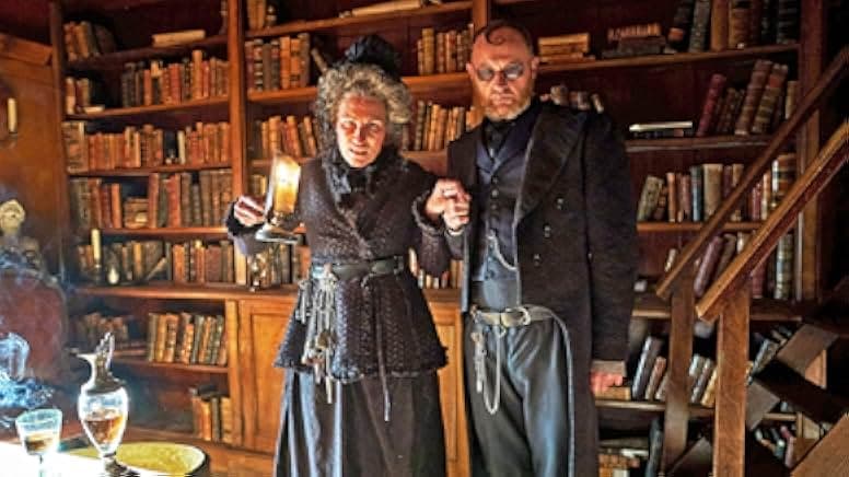 The Amazing Mr Blunden 2021