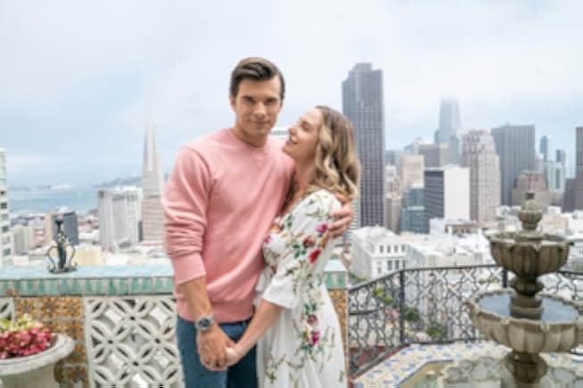 A California Christmas: City Lights 2021