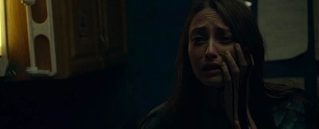Starry Eyes 2014