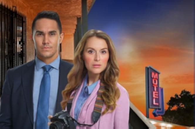 Picture Perfect Mysteries: Newlywed and Dead