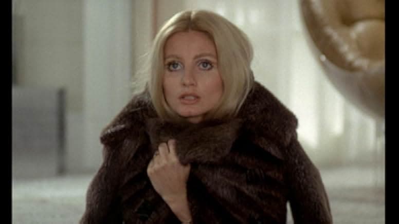 Someone Behind the Door 1971