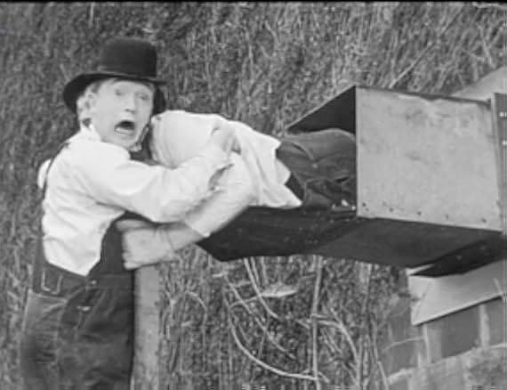 Busy Bodies 1933