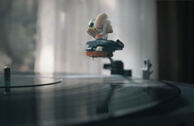 Marcel the Shell with Shoes On 2022