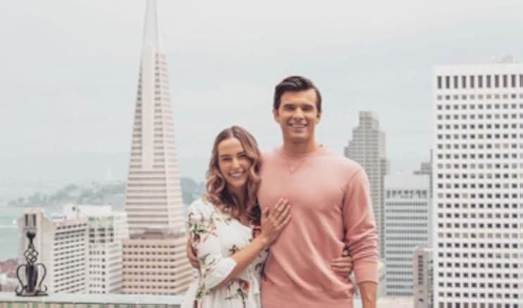 A California Christmas: City Lights 2021