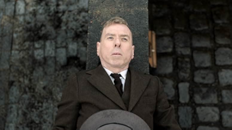 Mrs Lowry & Son 2019