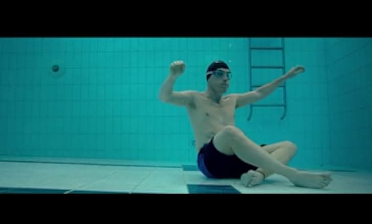 Swimming with Men 2018