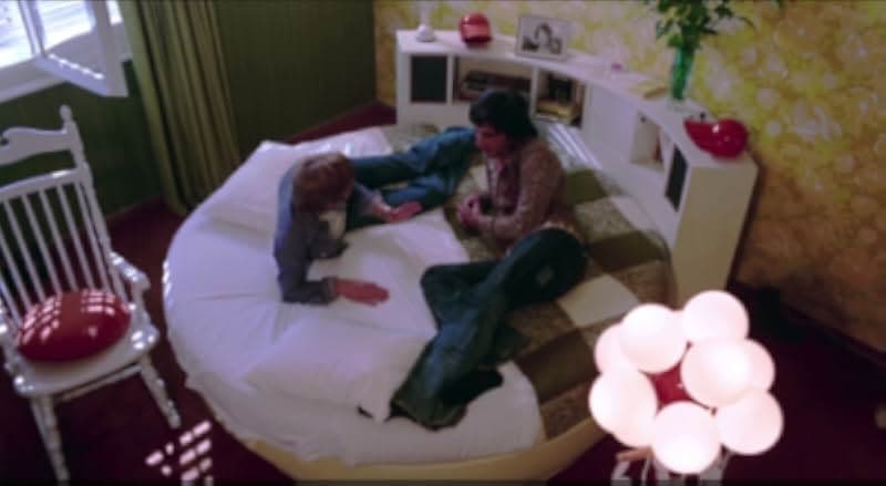 To koritsi vomva 1976