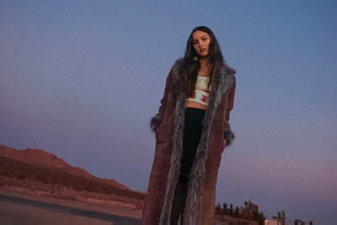 Olivia Rodrigo: driving home 2 u a SOUR film 2022