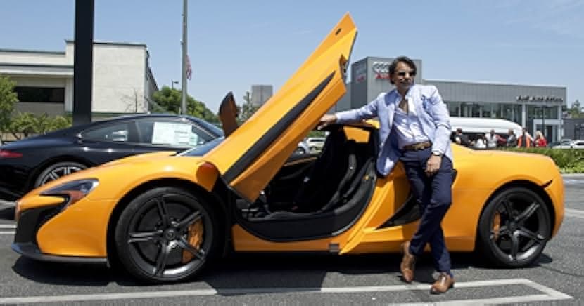 How to Be a Latin Lover 2017