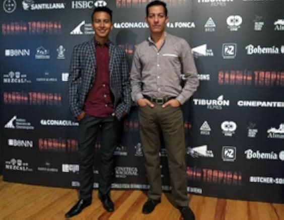 Carmín Tropical 2015