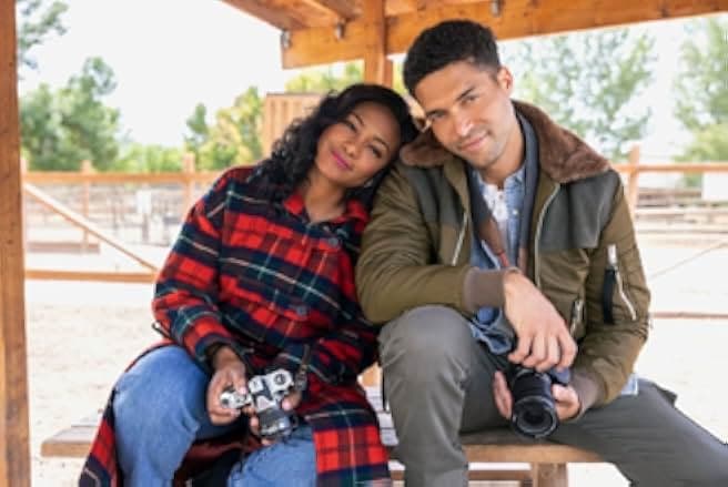 A Picture Perfect Holiday 2021